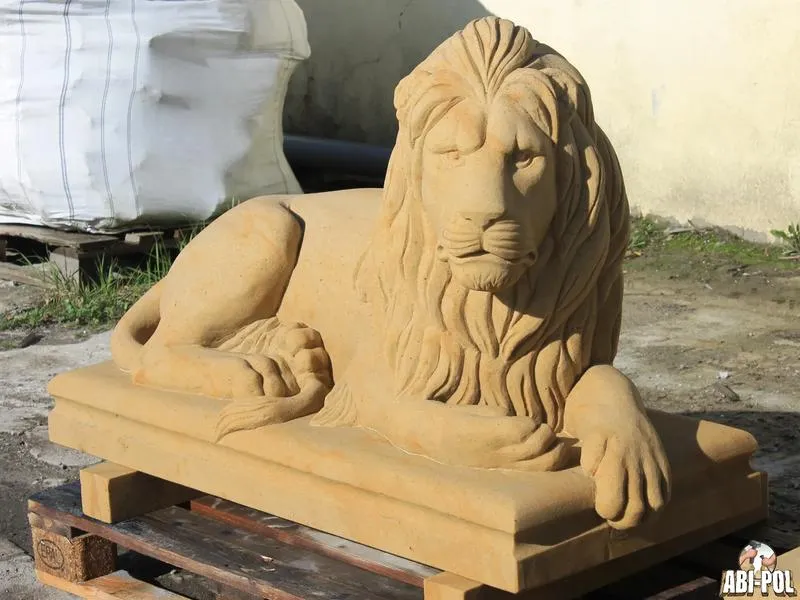 Odkryj magię rzeźby z piaskowca: unikalne formy i sekrety artystycznego rzemiosła