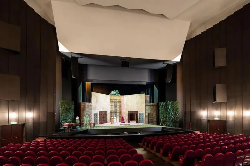 Odkryj najciekawsze aktualne spektakle i premiery w repertuarze teatrów Łodzi na rok 2026