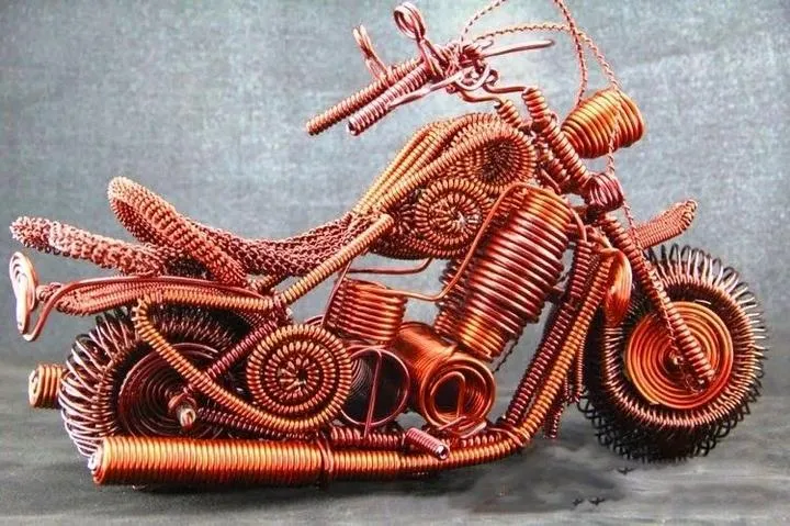 Odkryj piękno rzeźb z drutu miedzianego: instrukcja do samodzielnego tworzenia unikalnych ozdób