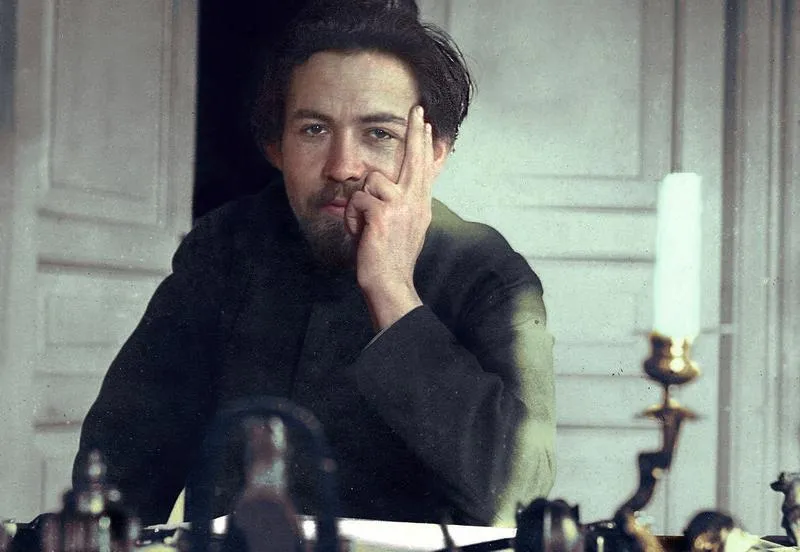 Odkrywanie magii „Wiśniowego sadu”: reżyseria, adaptacje i ukryte przesłanie sztuki