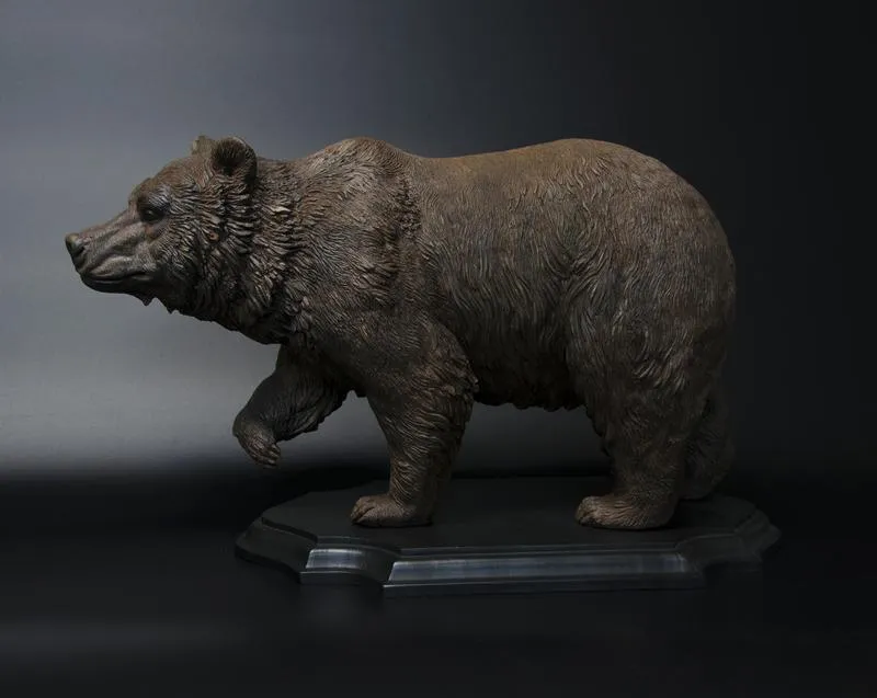 Rzeźba niedźwiedzia w sztuce: odkryj fascynujące przykłady i ich historię