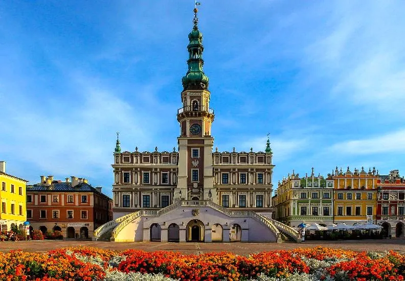 Zamość w epoce renesansu: historia, zabytki i ich wpływ na współczesne miasto